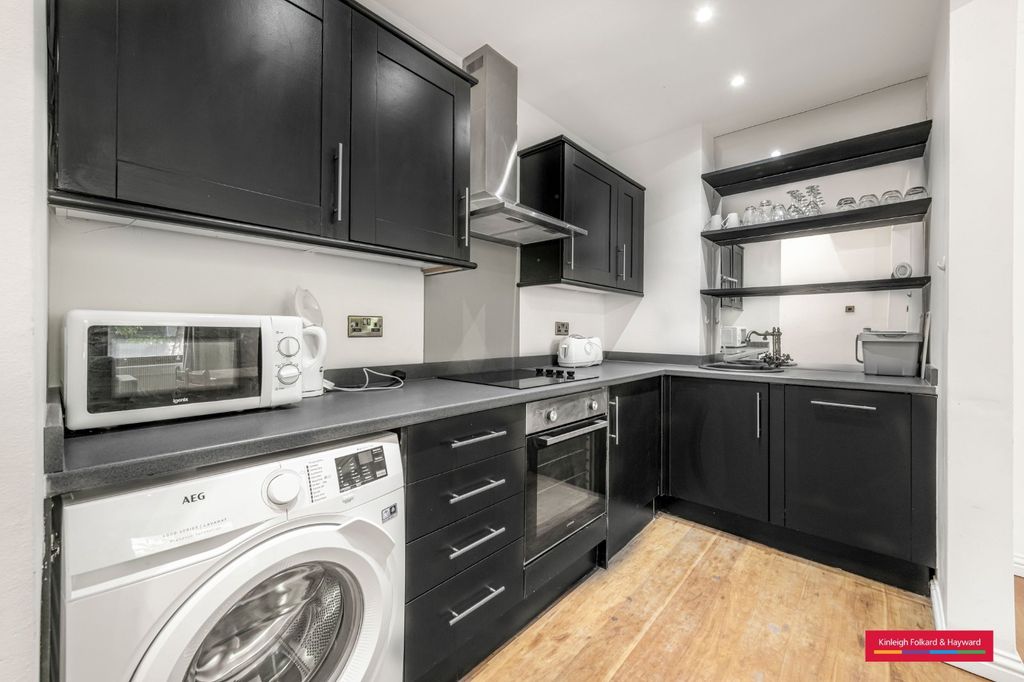 Property photo 2 of 9 Picture No. 14