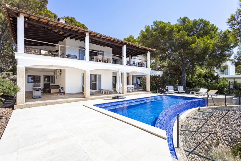 Property photo 3 of 12