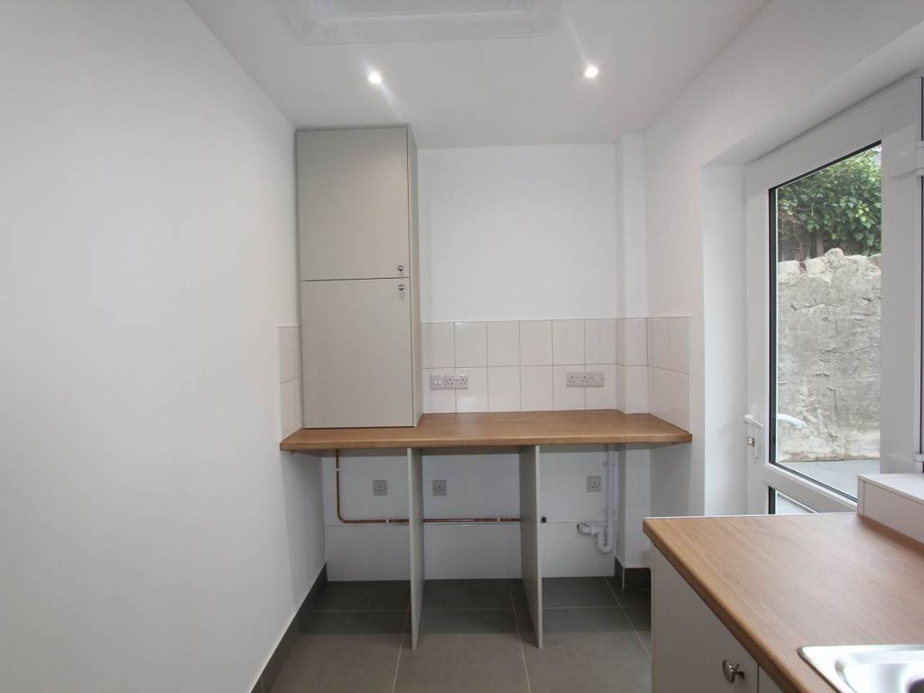 Property photo 3 of 13 Kitchen 2