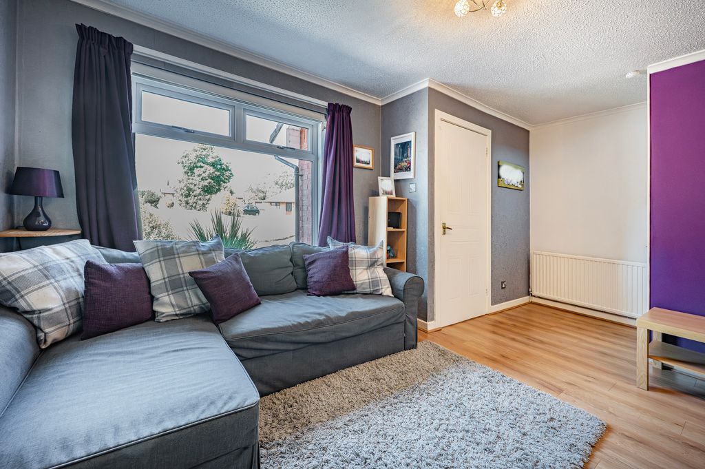 Property photo 2 of 39