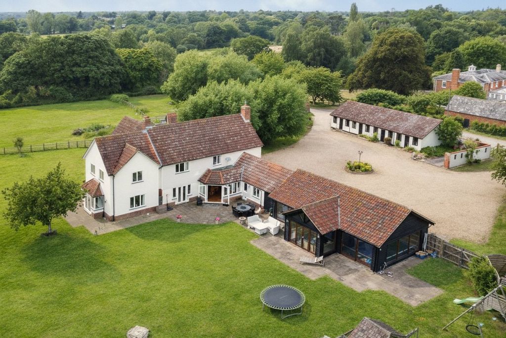 Property photo 1 of 19 House