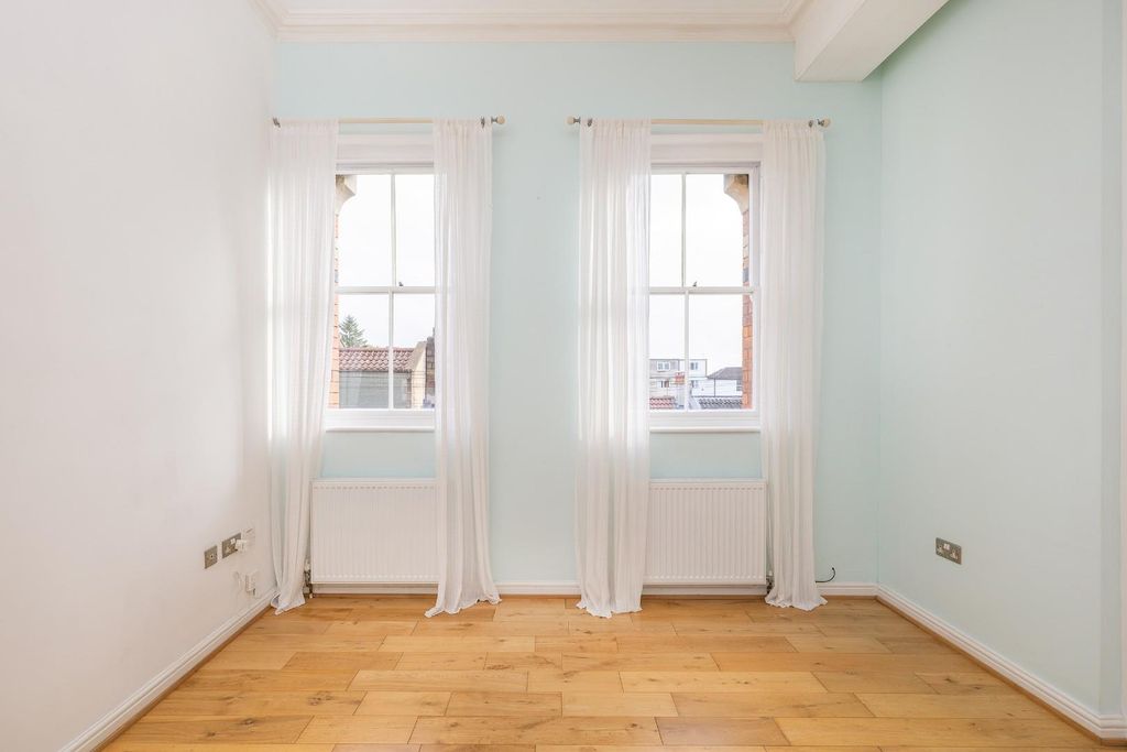 Property photo 2 of 19 Char9784-Cn.Jpg