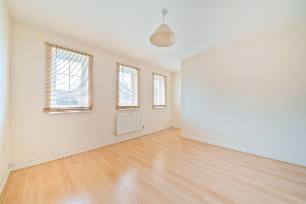 Property photo 3 of 7 Picture No. 02