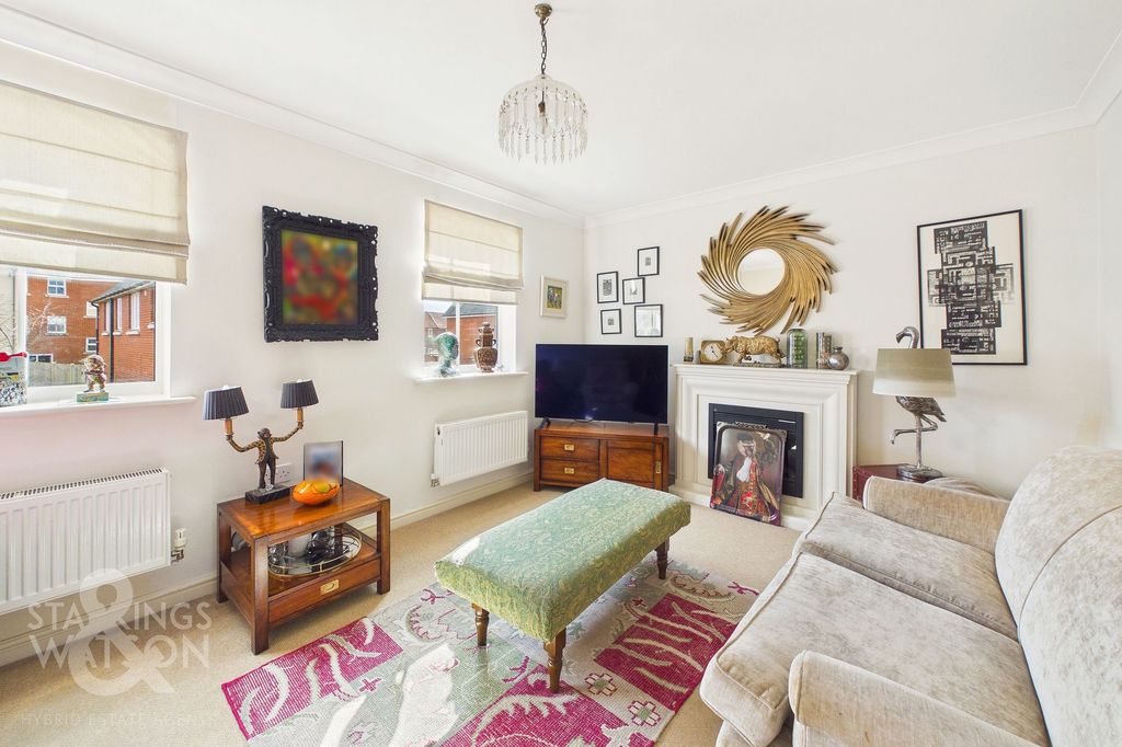 Property photo 1 of 22