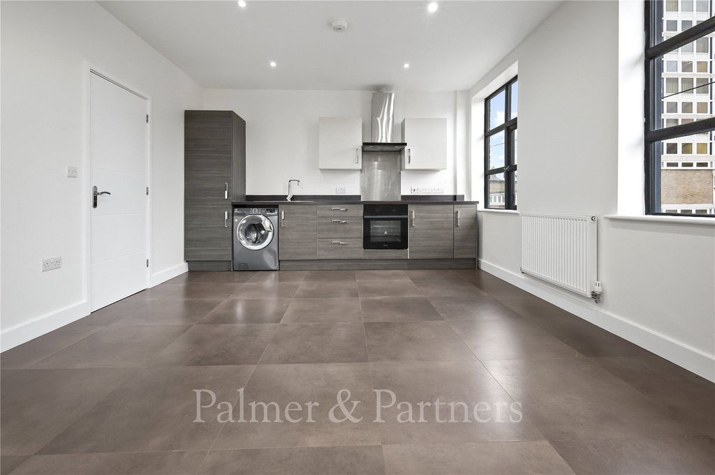 Property photo 2 of 9 Reception Room