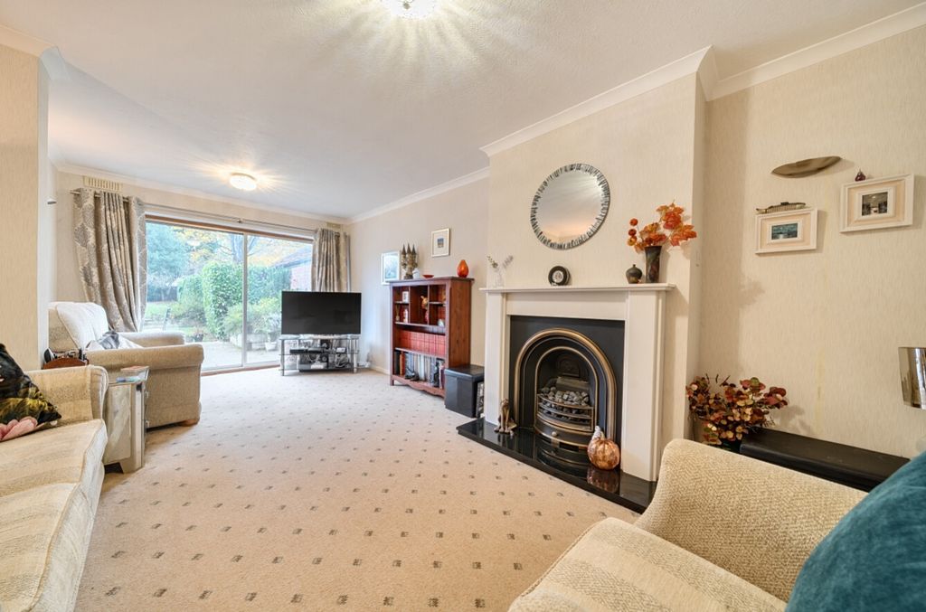 Property photo 2 of 26 1376808-15-690E317F94ce2