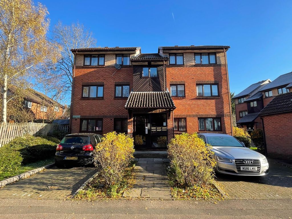 Property photo 1 of 6 Front