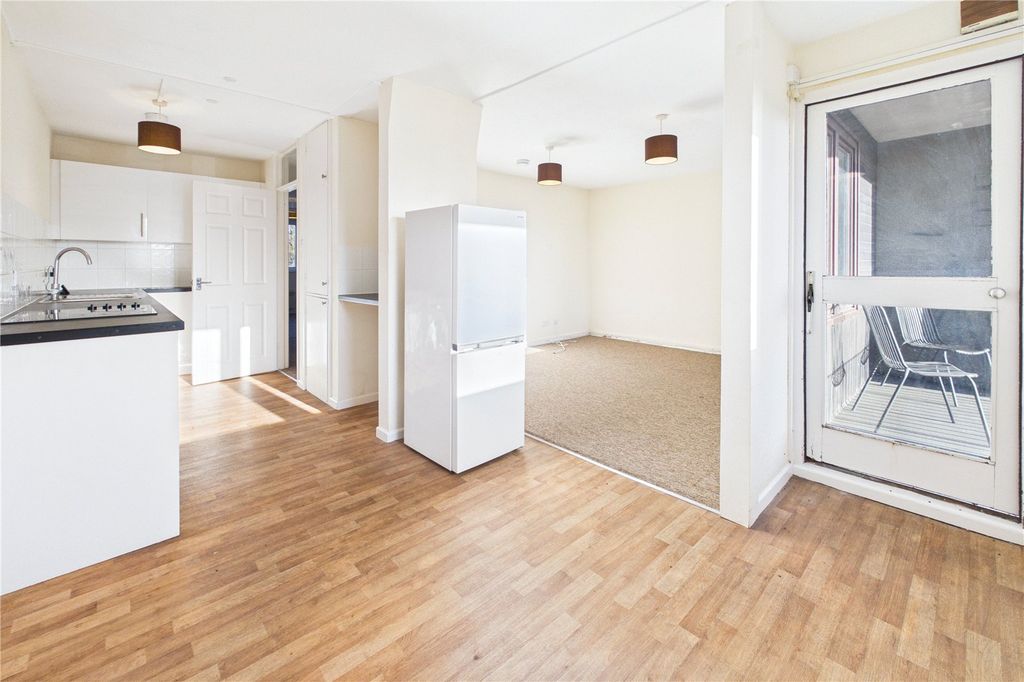 Property photo 2 of 15 Open Plan Space