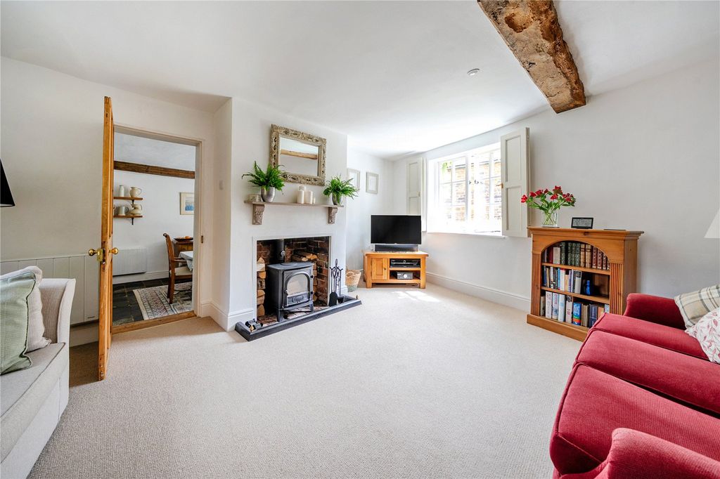 Property photo 3 of 30 Sitting Room