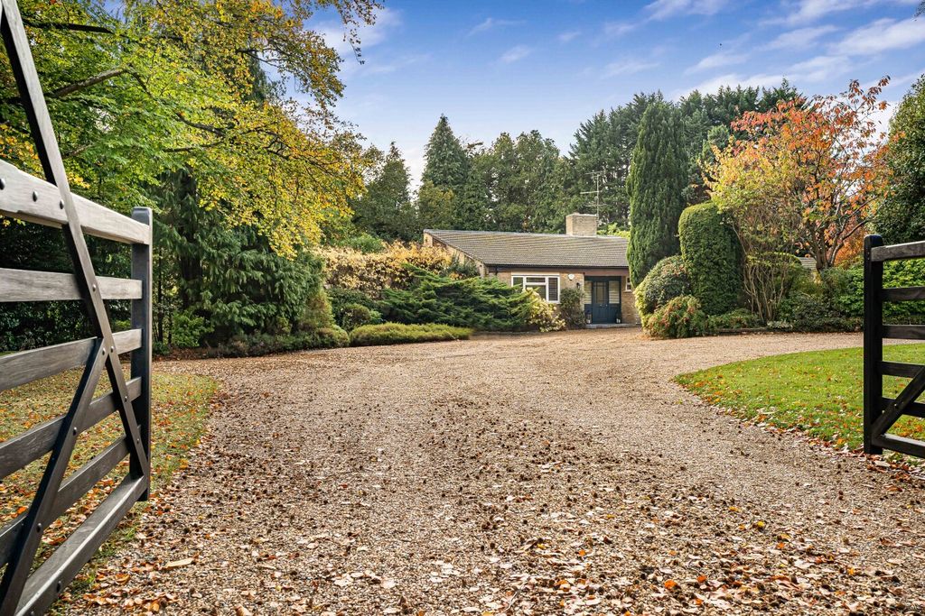 Property photo 1 of 15 Frontphoto1