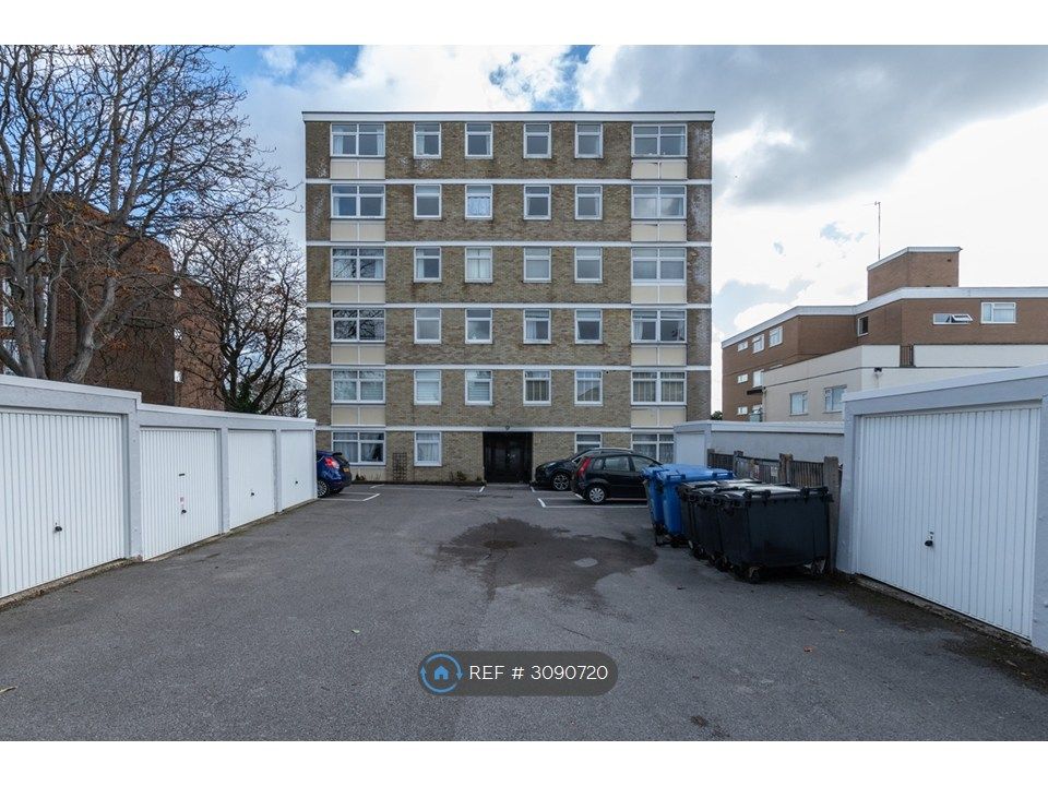Property photo 2 of 24