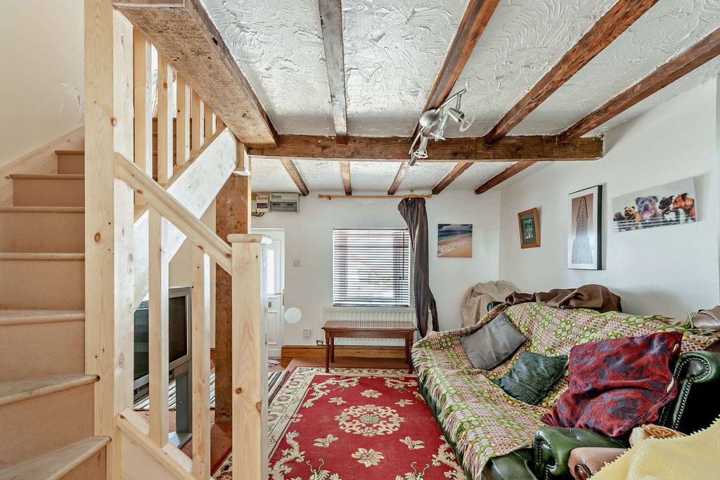 Property photo 2 of 21