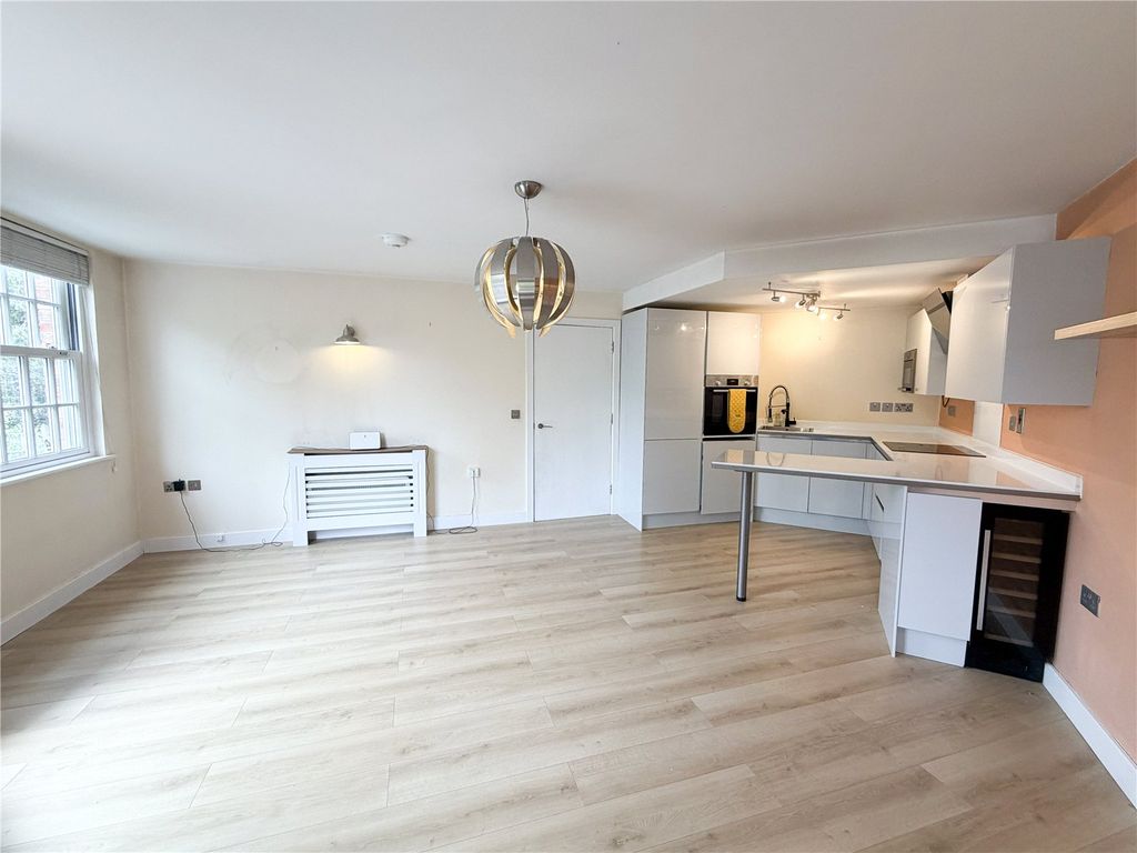 Property photo 3 of 15 Picture No. 20