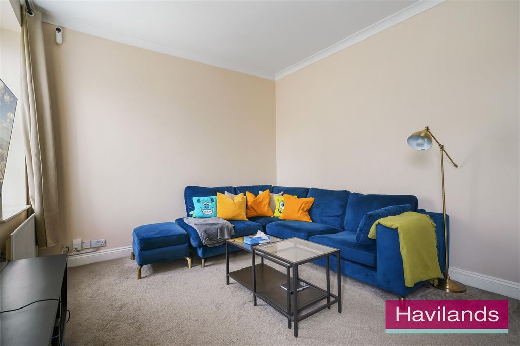 Property photo 3 of 12 Clover House-02.Jpg