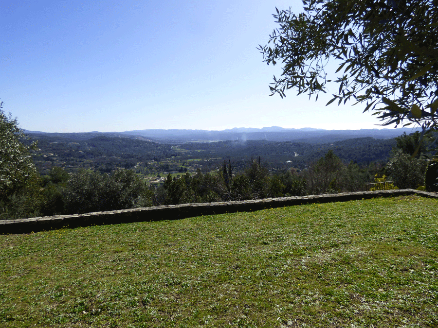 Property photo 2 of 31