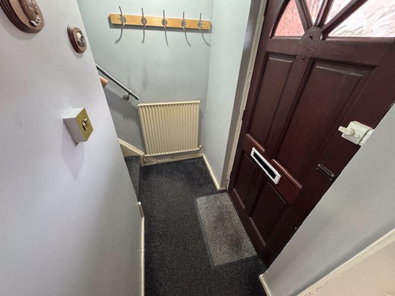 Property photo 2 of 19 Entrance Hall