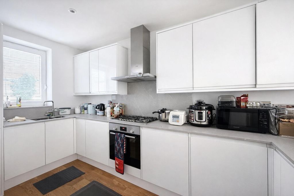 Property photo 2 of 15 Kitchen