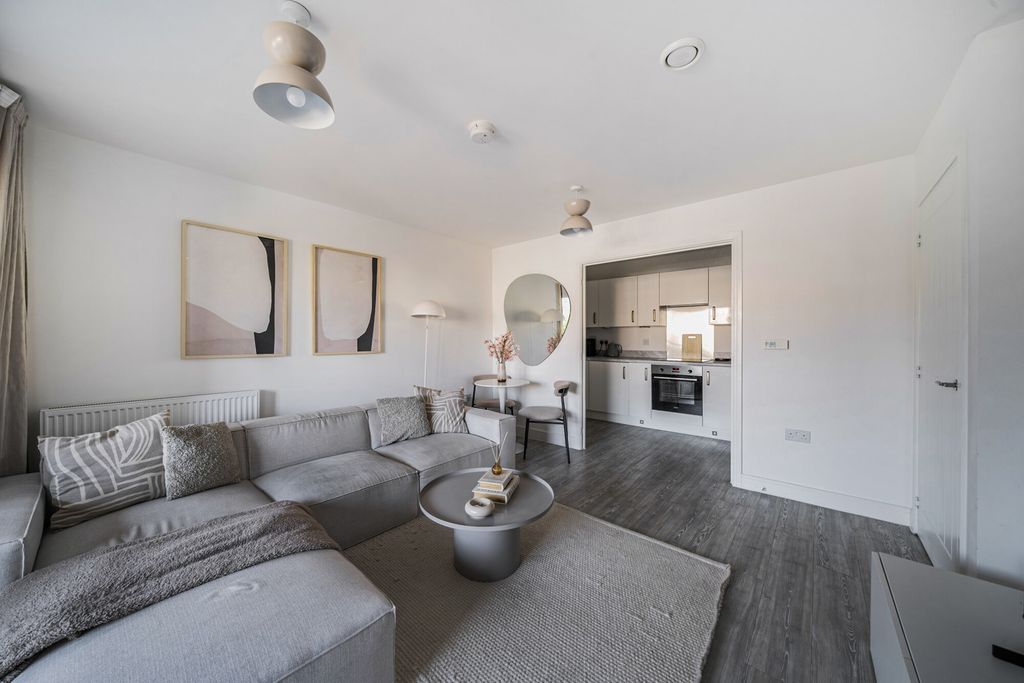 Property photo 3 of 20 1329005-10-68834A...