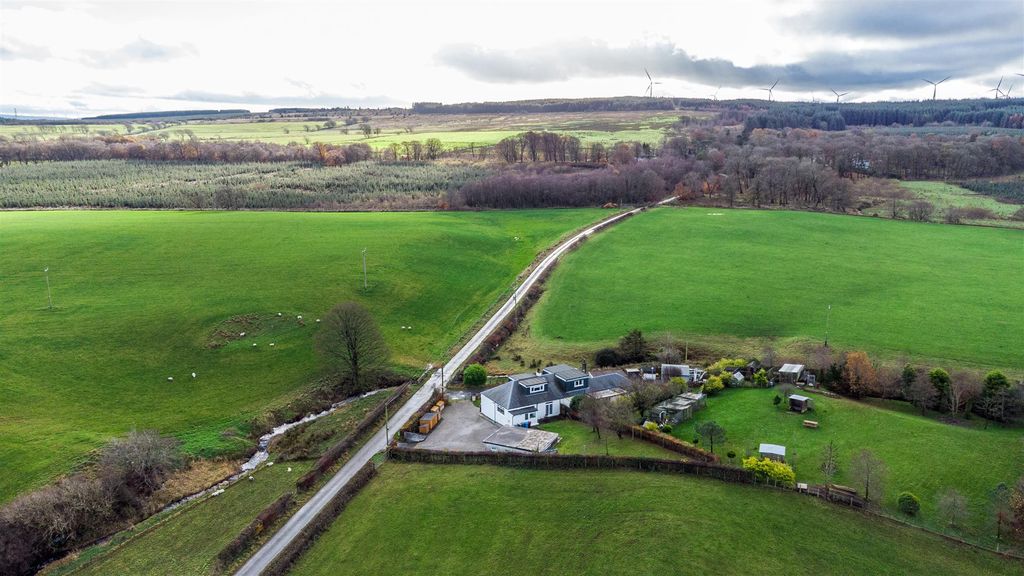 Property photo 3 of 23 Burnhouse Cottages-3.Jpg