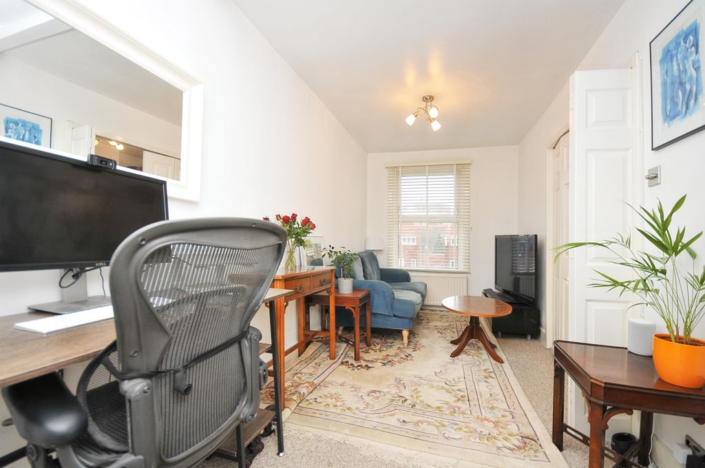 Property photo 3 of 11 Photography