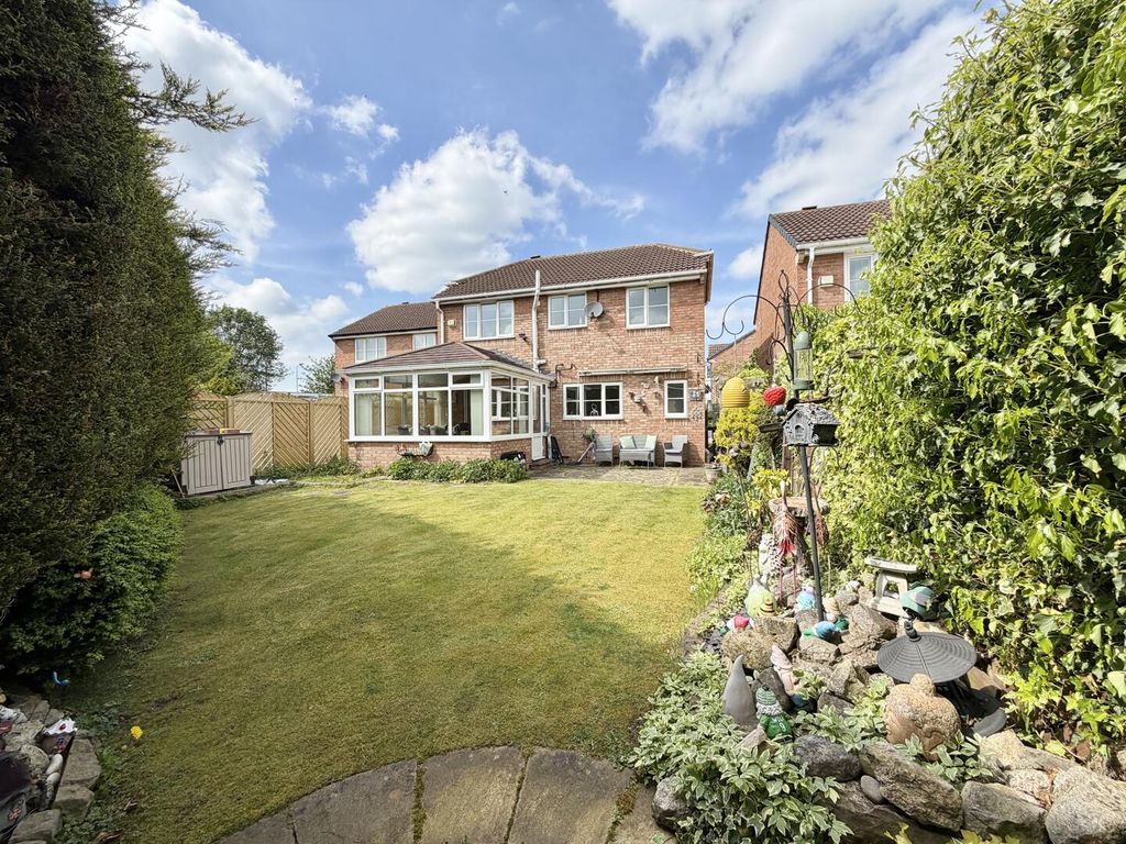 Property photo 3 of 32 Rear Garden