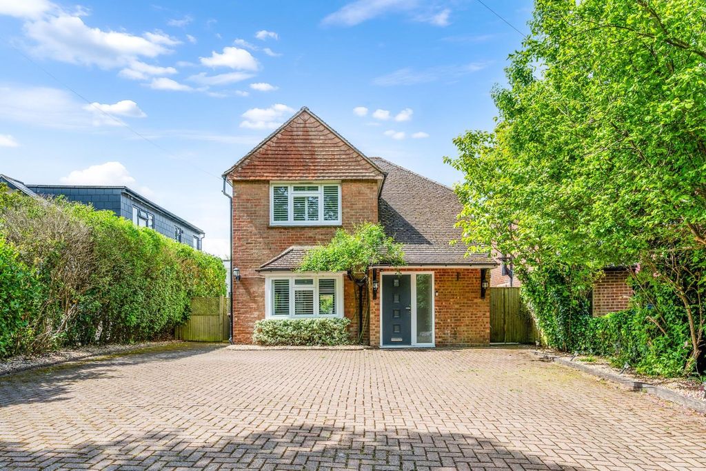 Property photo 1 of 23 Hilltop Lane