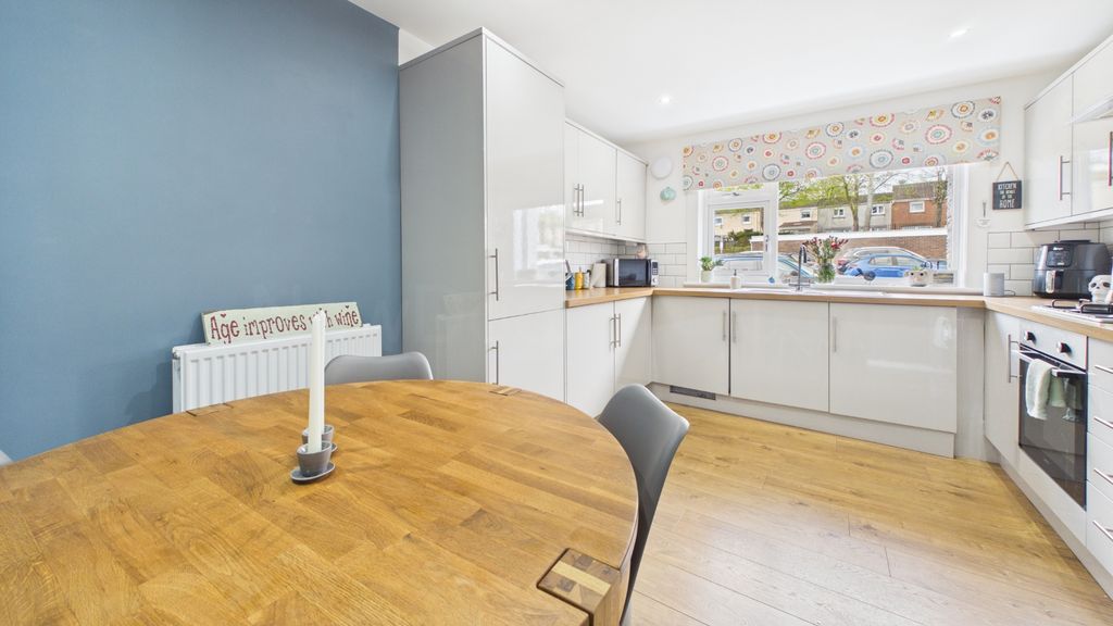 Property photo 2 of 16 Photo 19