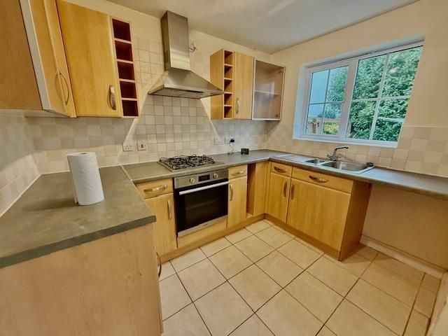 Property photo 3 of 18 Kitchen.Jpg