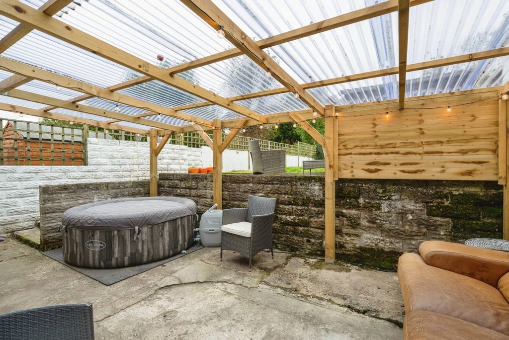 Property photo 3 of 15 Photo