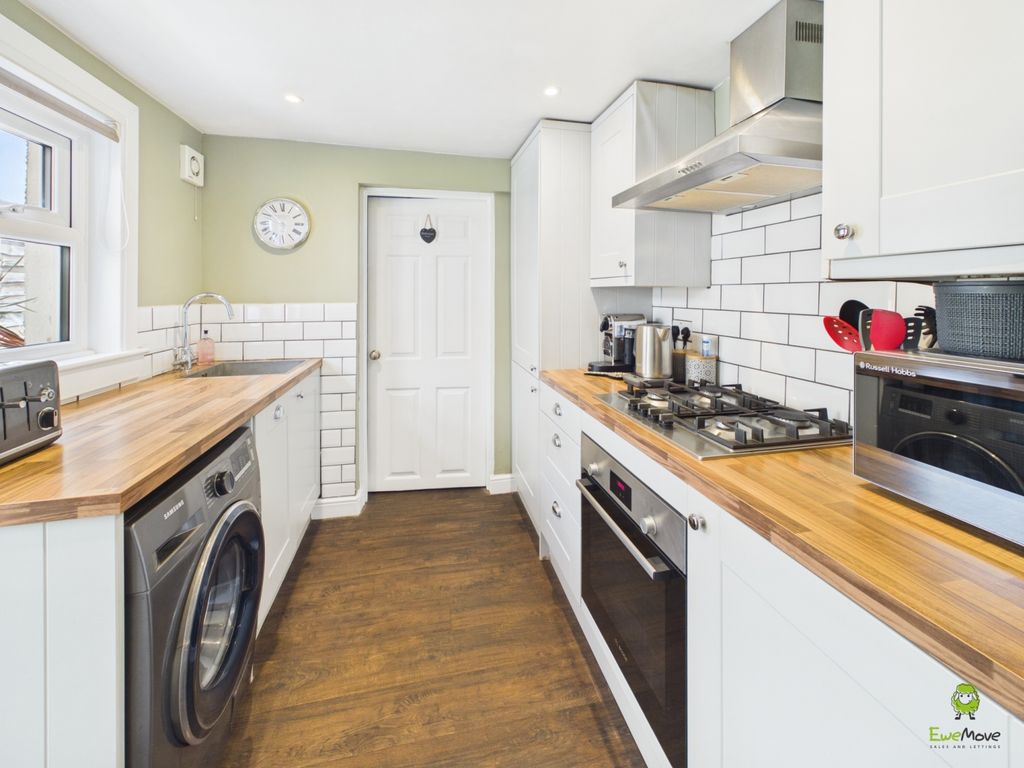 Property photo 2 of 15 Presented By Robert At Ewemove Bexleyheath And Dar