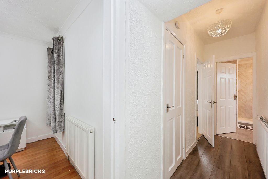 Property photo 2 of 20 Hall