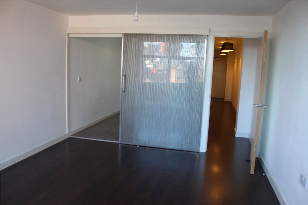 Property photo 3 of 7 Picture No. 01