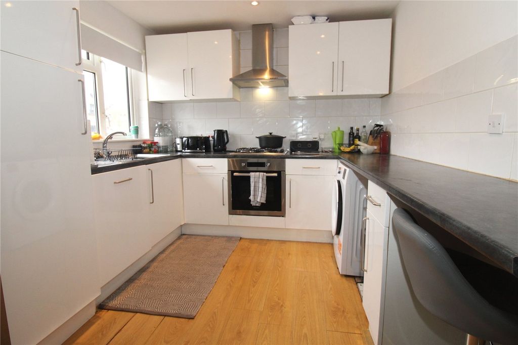 Property photo 3 of 9 Picture No. 04