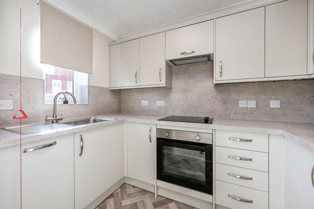 Property photo 3 of 16