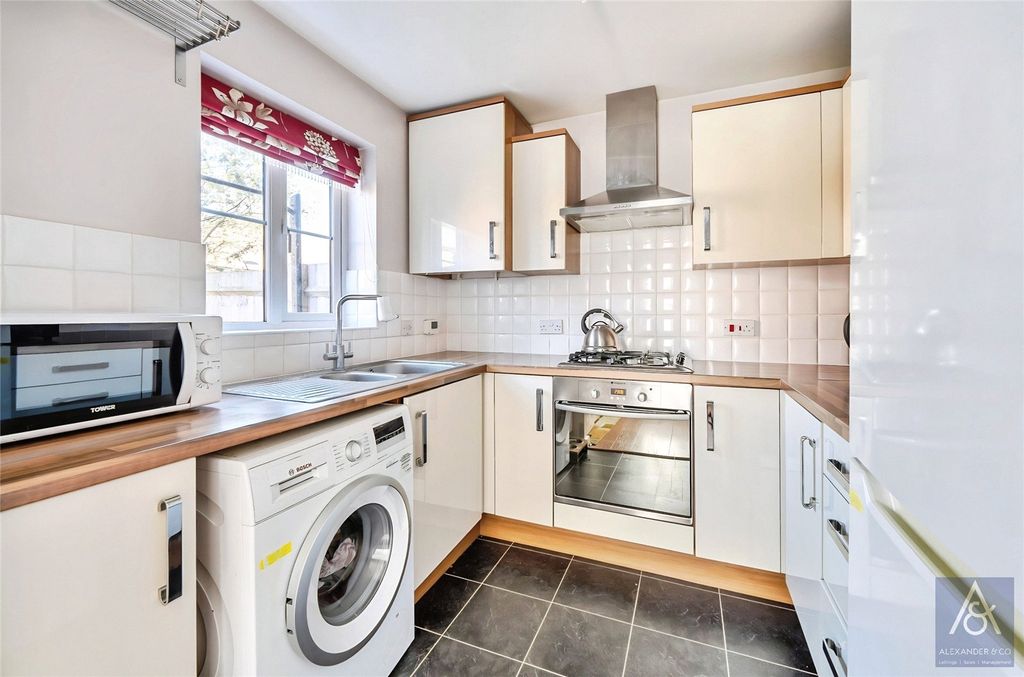Property photo 2 of 21 Picture No. 33