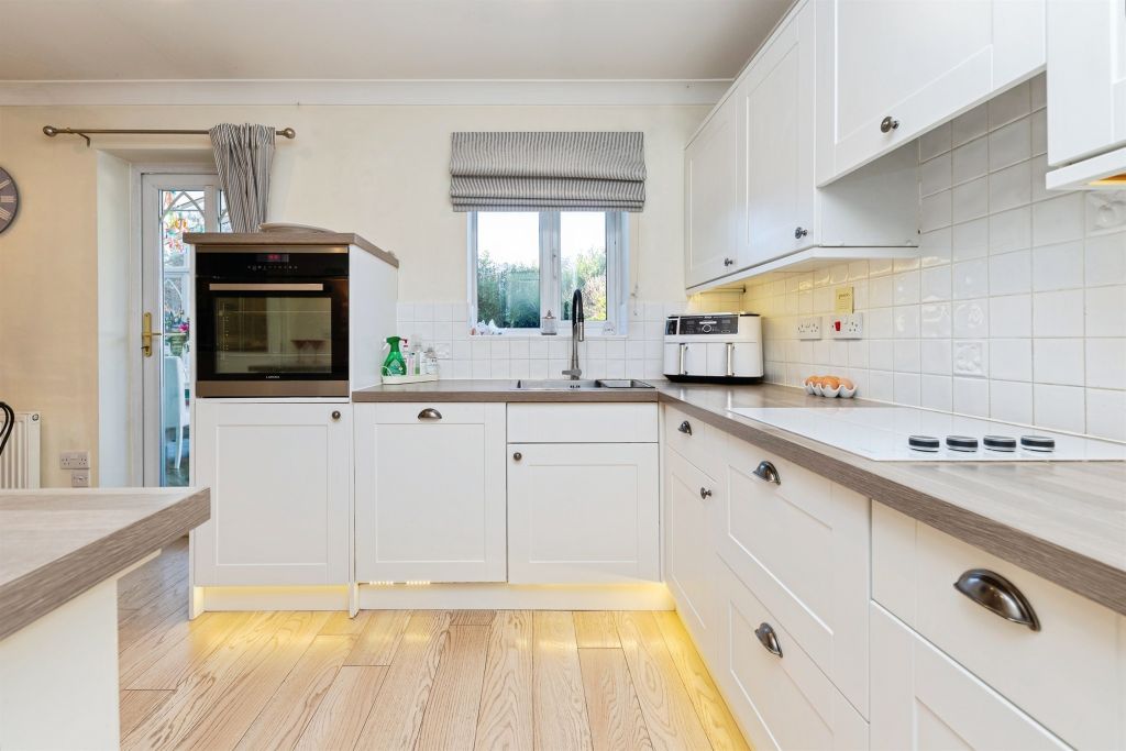 Property photo 3 of 17