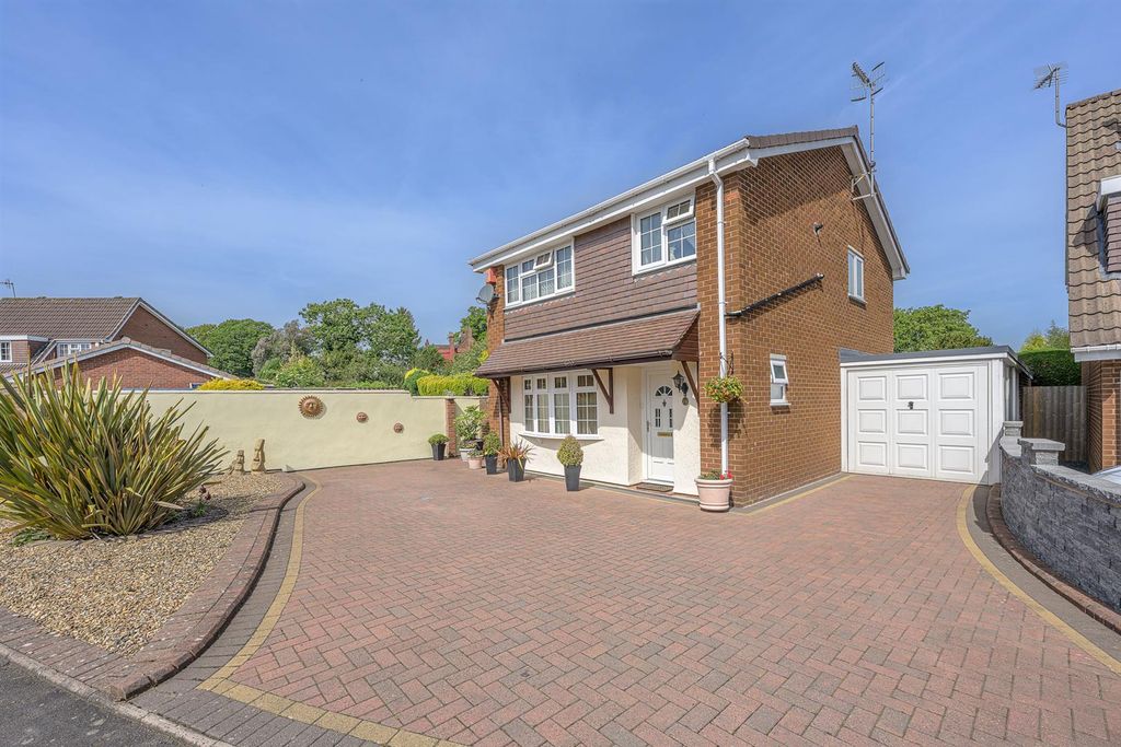 Property photo 1 of 29