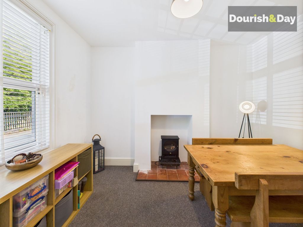 Property photo 3 of 16 Dining Room