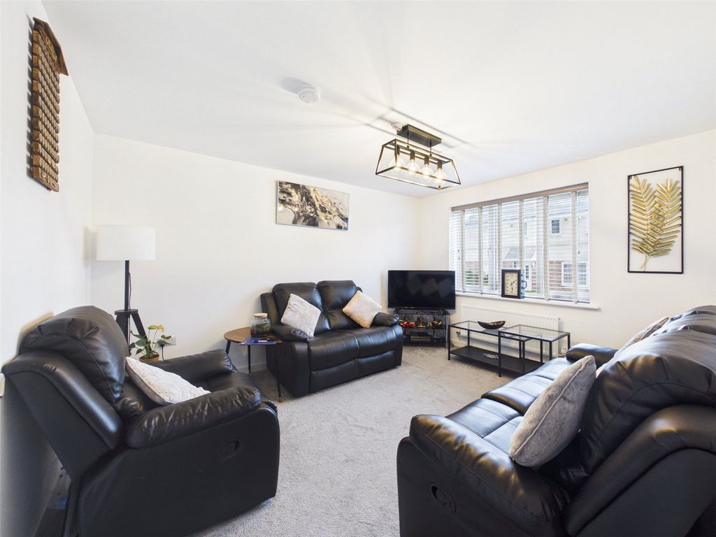 Property photo 2 of 18 Picture No. 02