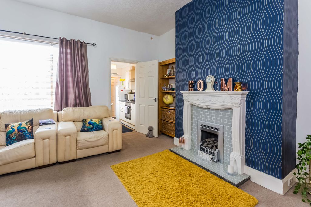 Property photo 3 of 17