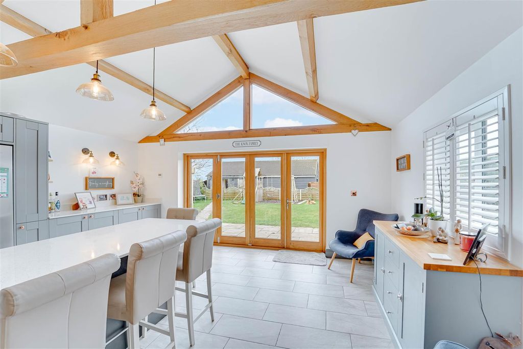 Property photo 2 of 33 Barn Owl Cottage, Burrough Green-6.Jpg