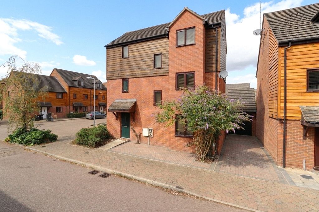 Property photo 1 of 18 Picture No. 03
