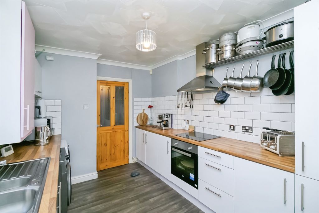 Property photo 3 of 17