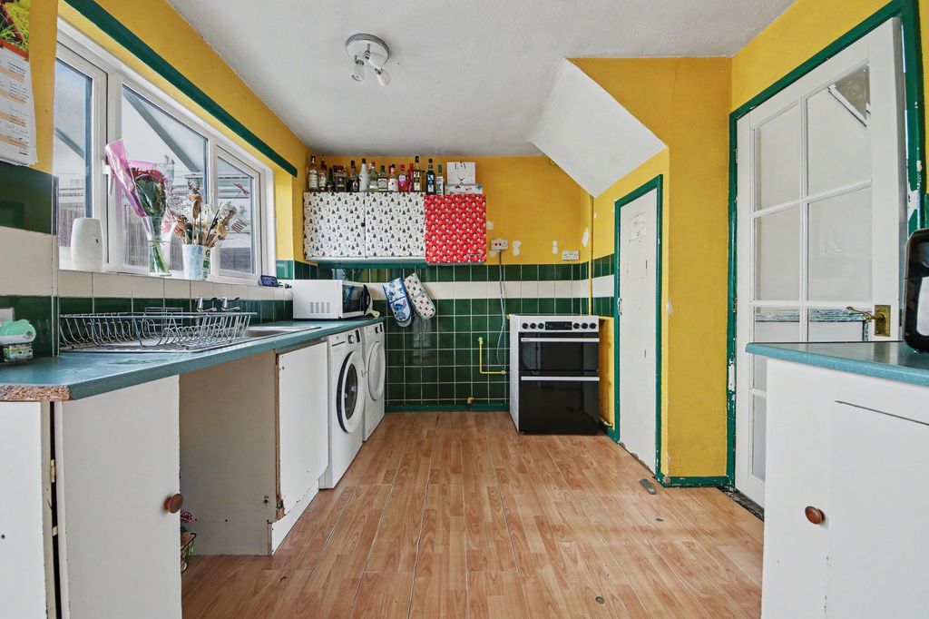 Property photo 3 of 15