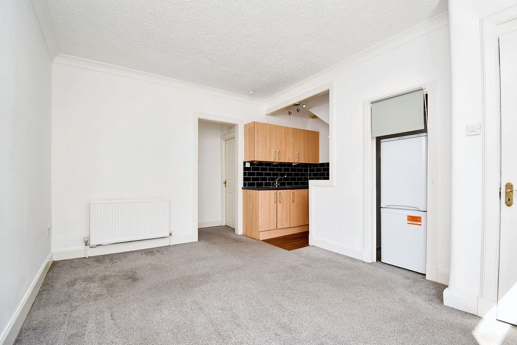 Property photo 2 of 9 Lounge Angle 1