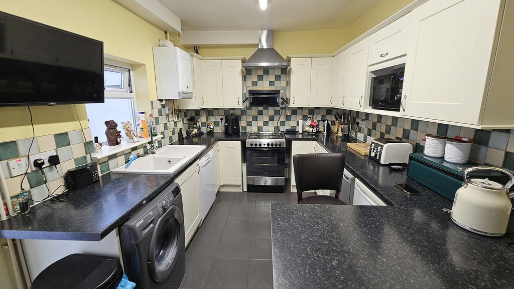 Property photo 3 of 10 20251010_120121E.Jpg