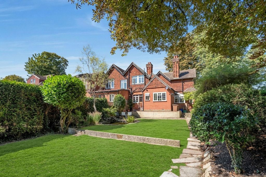 Property photo 1 of 18