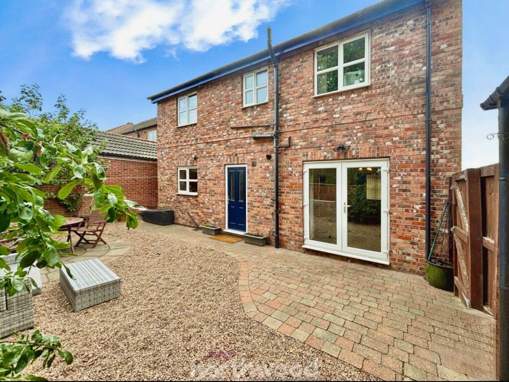 Property photo 2 of 22