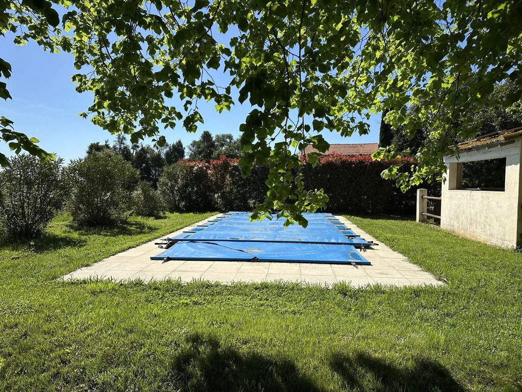 Property photo 2 of 25