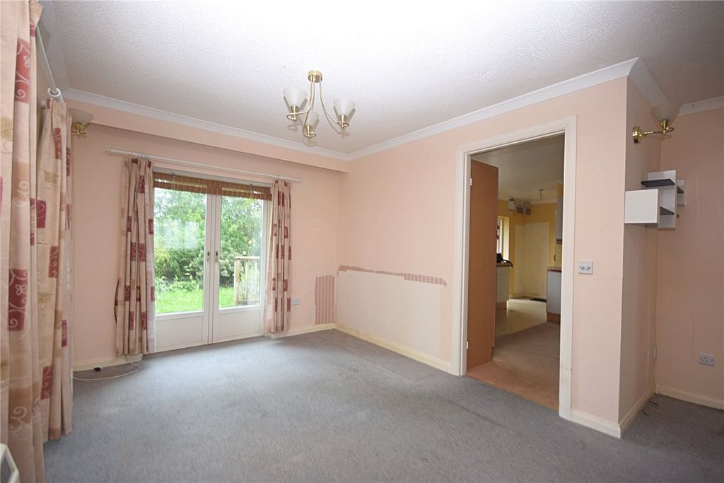 Property photo 2 of 22 Picture No. 21